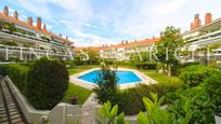 Jardí de Pis en venda en Sitges amb Aire condicionat, Terrassa i Piscina