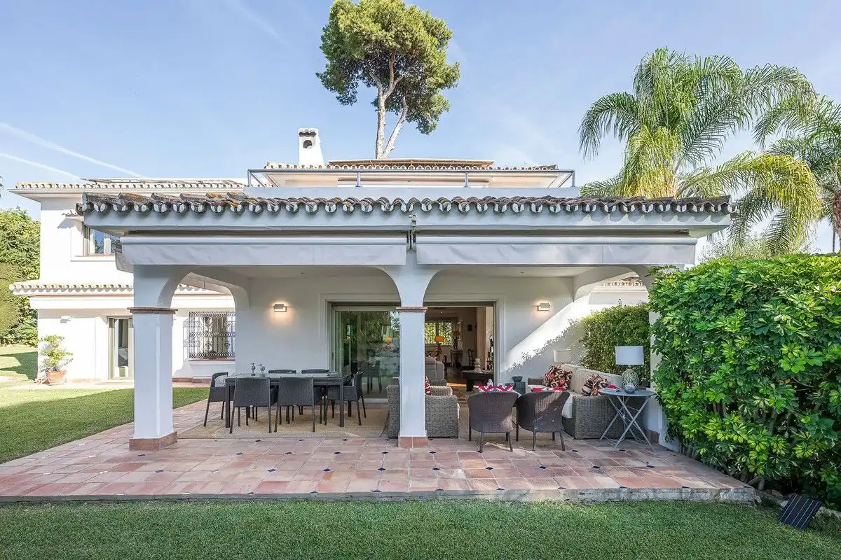 Chalet con piscina en venta en Calahonda, imagen 8