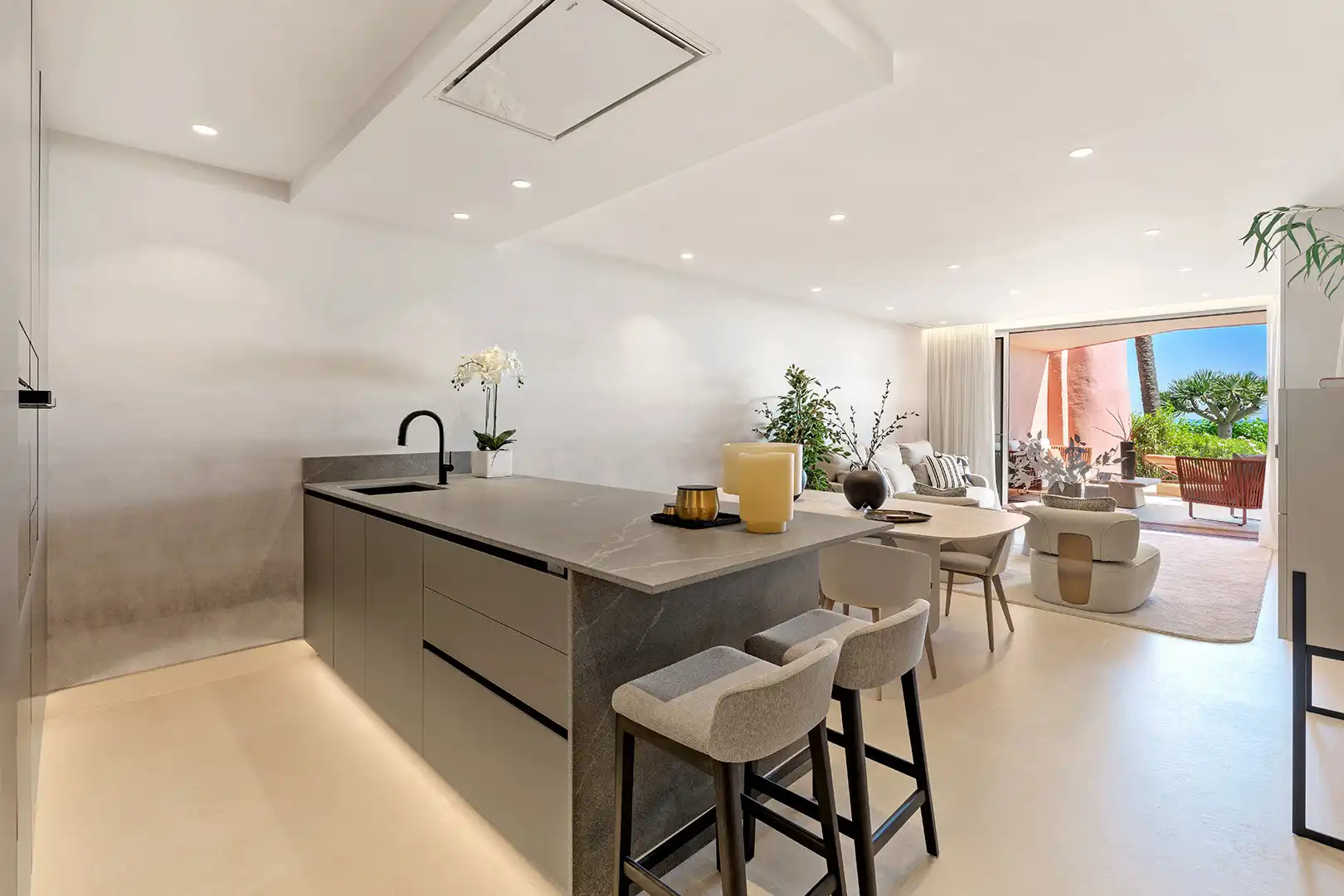 Apartamento con piscina en venta en COSTALITA II 0, imagen 19
