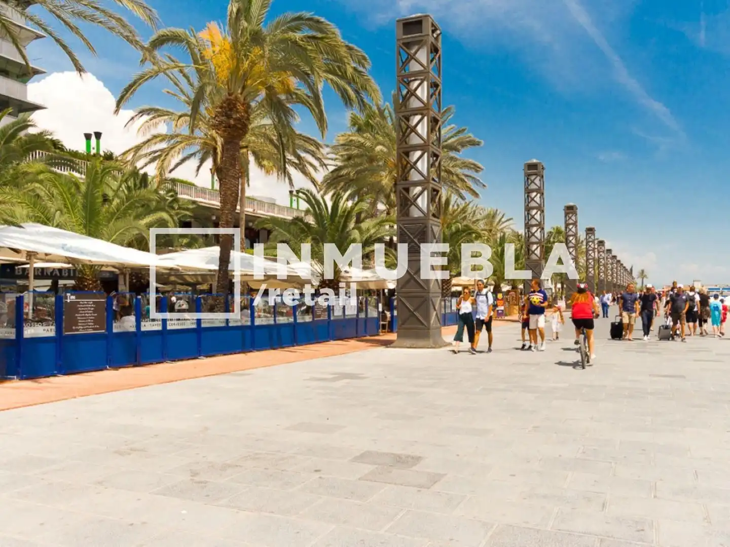 Exterior view of Commercial properties for transfer in Barcelona  with Air Conditioner, Terrace and Furnished