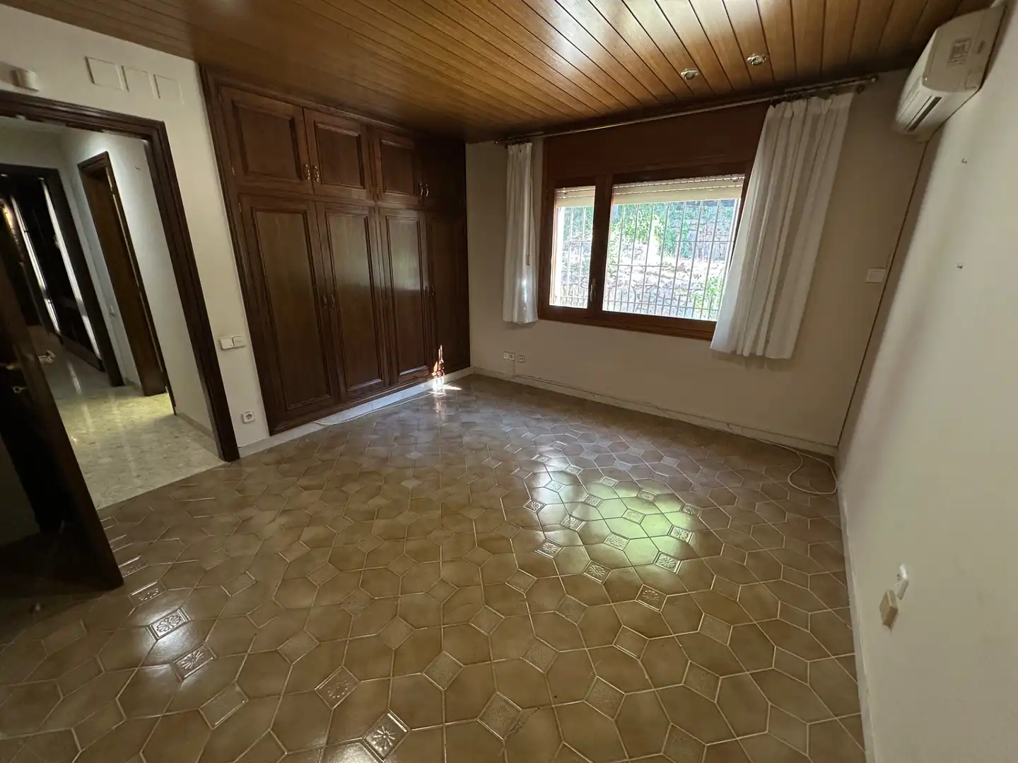 Dormitori de Casa o xalet en venda en Matadepera amb Jardí privat, Terrassa i Moblat