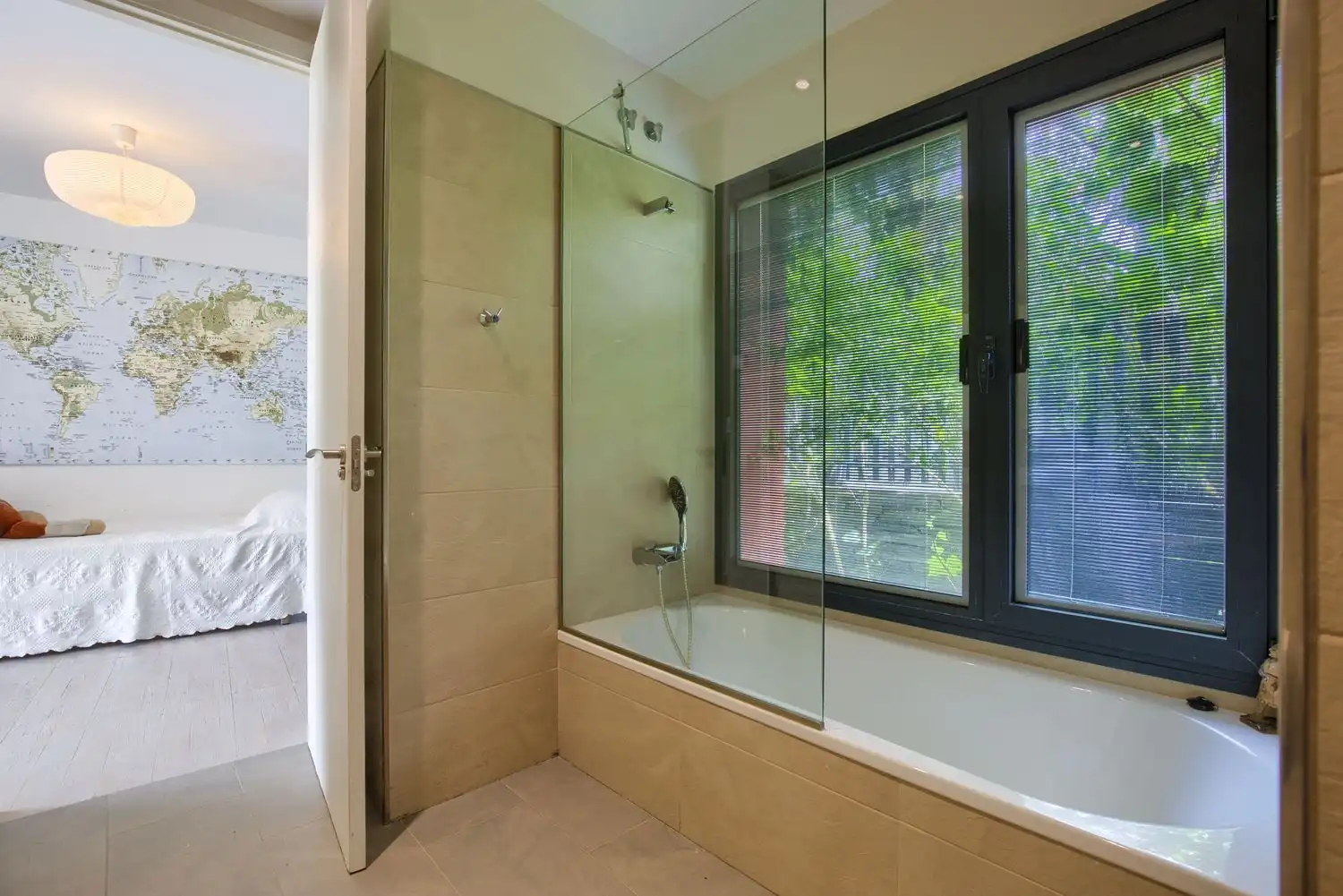 Bathroom of Country homes for sale in Jaraicejo  with Storage room and Community pool