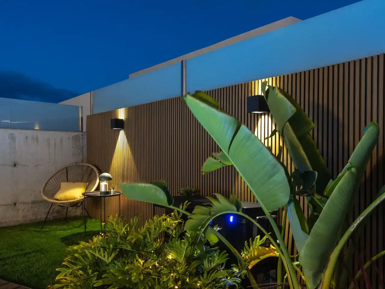 Terrace of Detached homes for rent in Antigua  with Air Conditioner and Swimming Pool