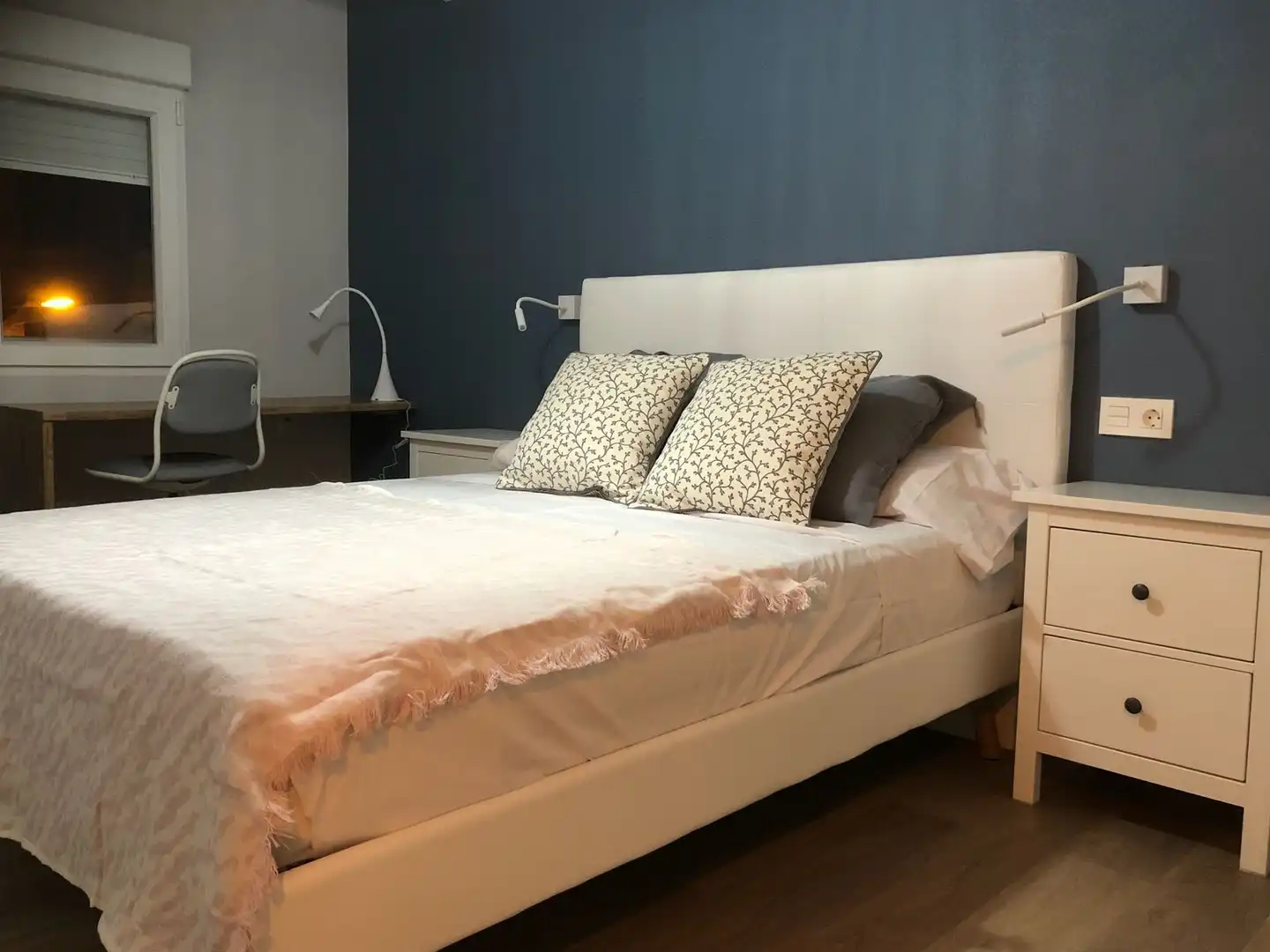 Habitación de Piso de alquiler en Granada con Aire acondicionado, Calefacción y Amueblado