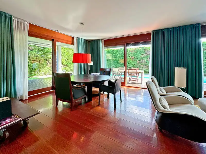 Dining room of Houses for sale in Figueres  with Air Conditioner, Heating and Terrace