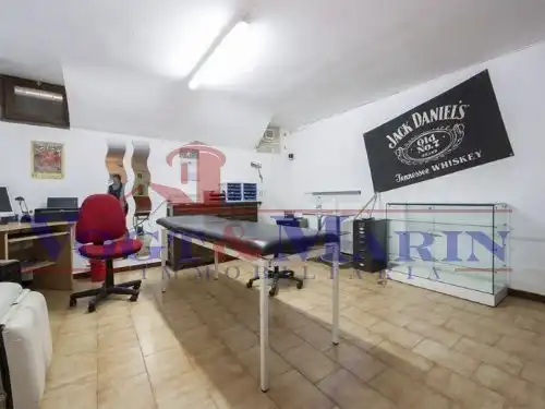 Gewerbefläche zum Verkauf in Carrer Alberes Comercial, imagen 9