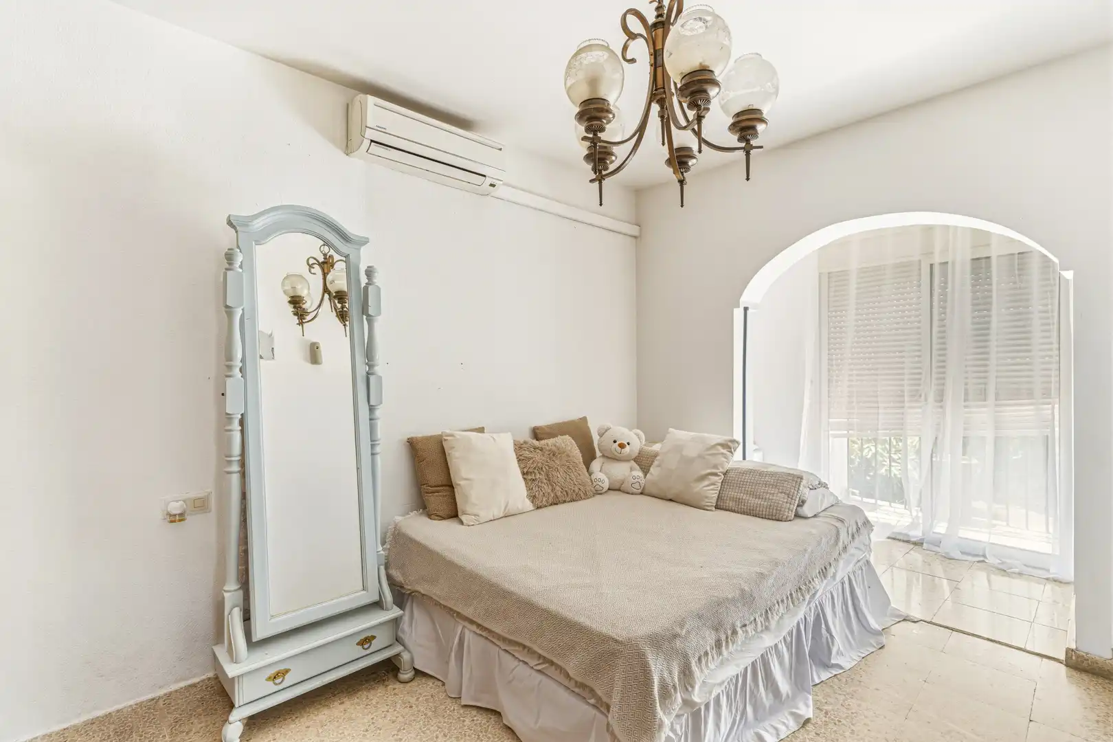 Dormitori de Casa adosada en venda en Estepona amb Jardí privat i Terrassa