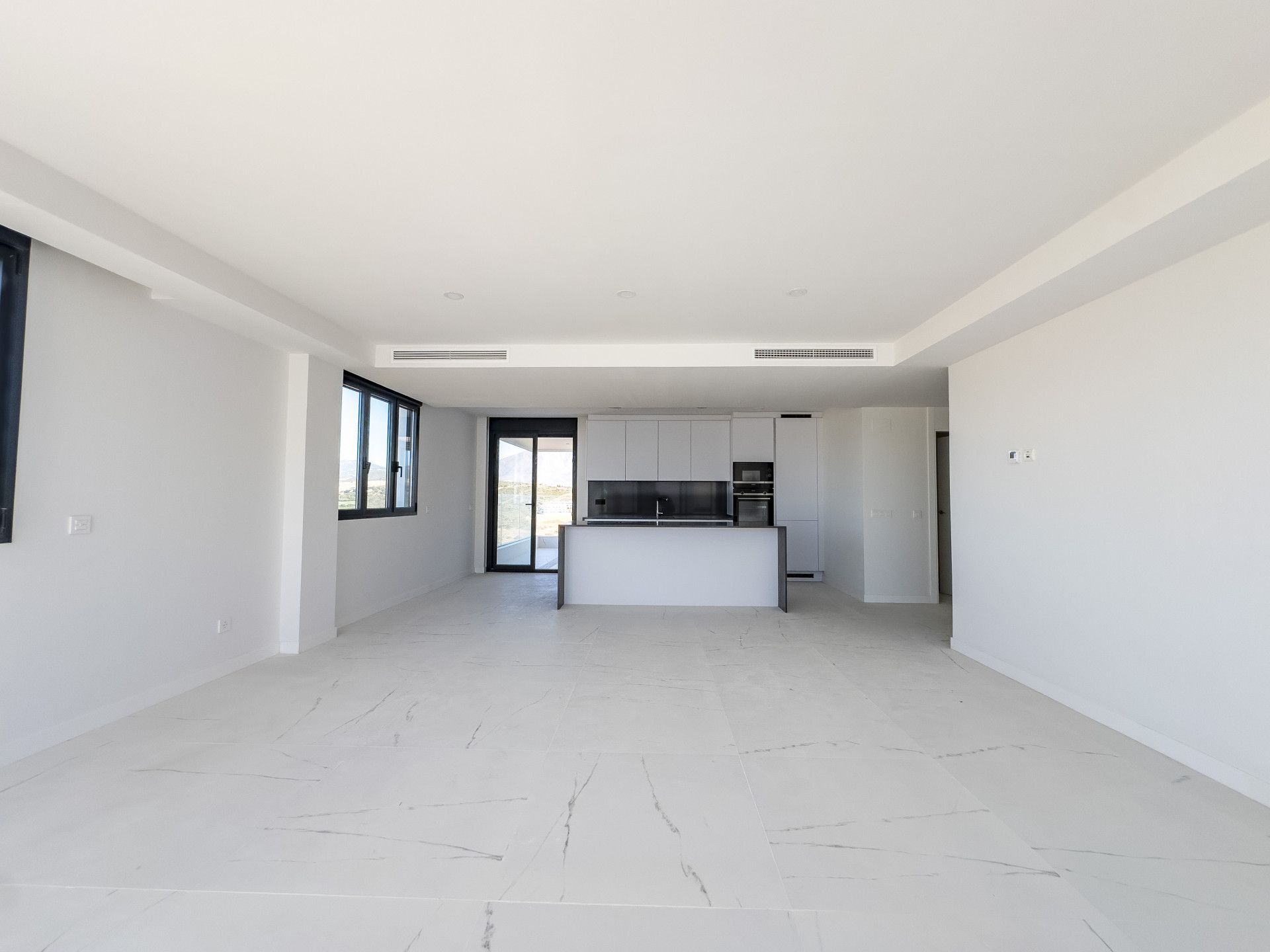 Sala d'estar de Apartament en venda en Casares amb Aire condicionat, Calefacció i Terrassa