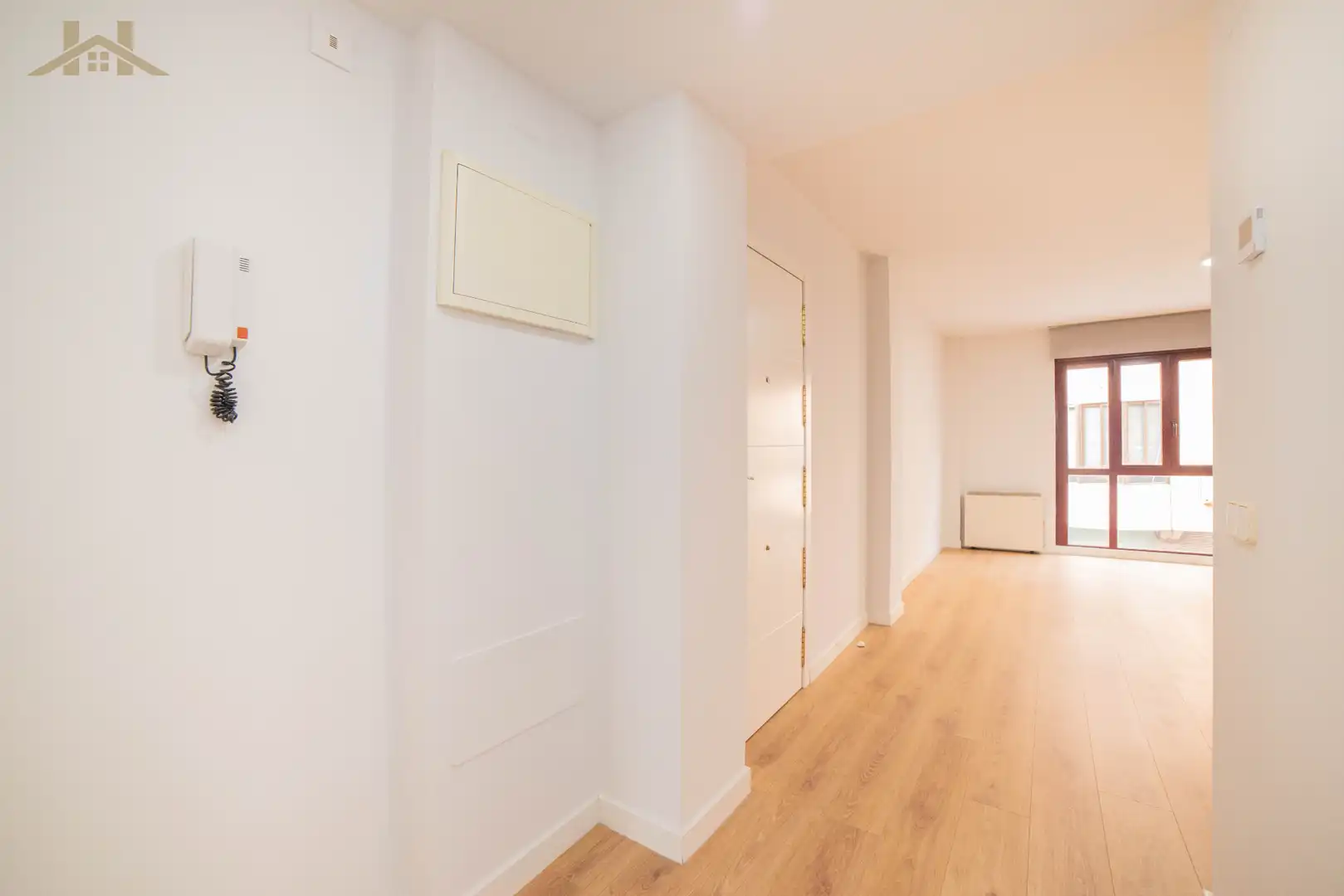 Flat for sale in Pinto  with Air Conditioner, Heating and Storage room