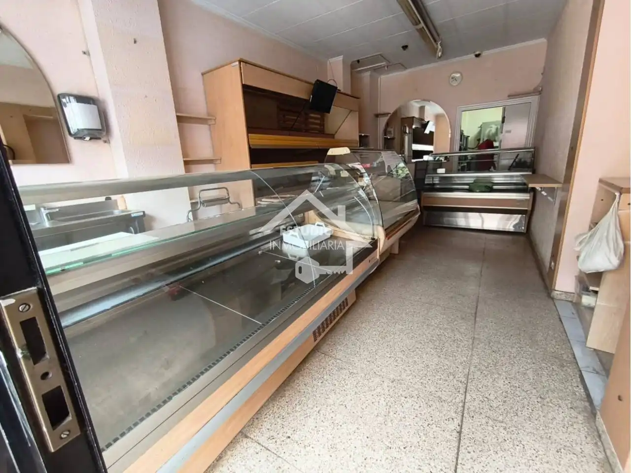 Local comercial en alquiler en Avenida Navarra