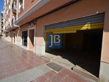 Locale commerciale in affitto a Canals