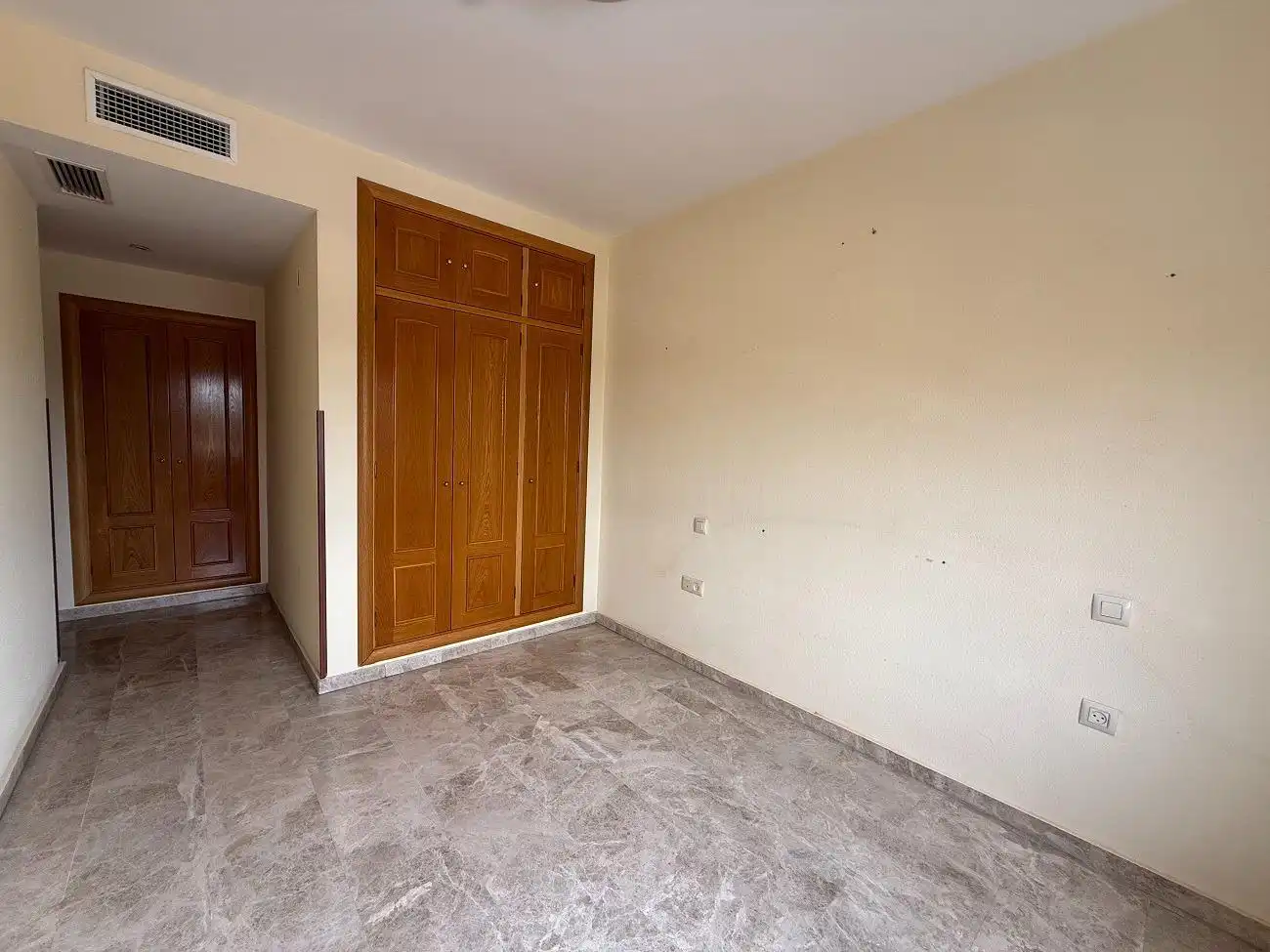 Piso con ascensor en venta en Maria Auxiliadora - Barriada de Llera, imagen 24