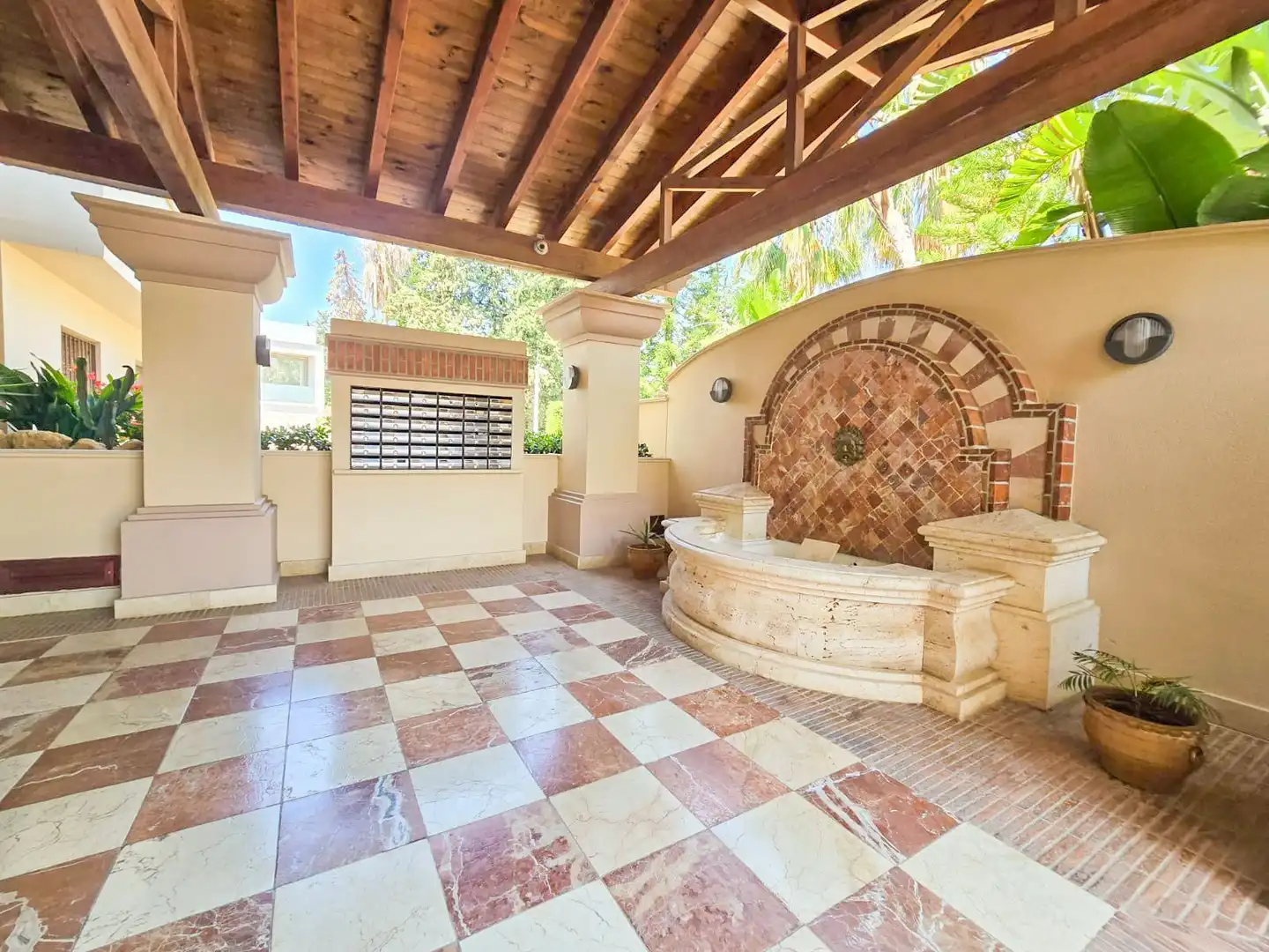 Terrassa de Pis en venda en Marbella amb Aire condicionat, Terrassa i Moblat