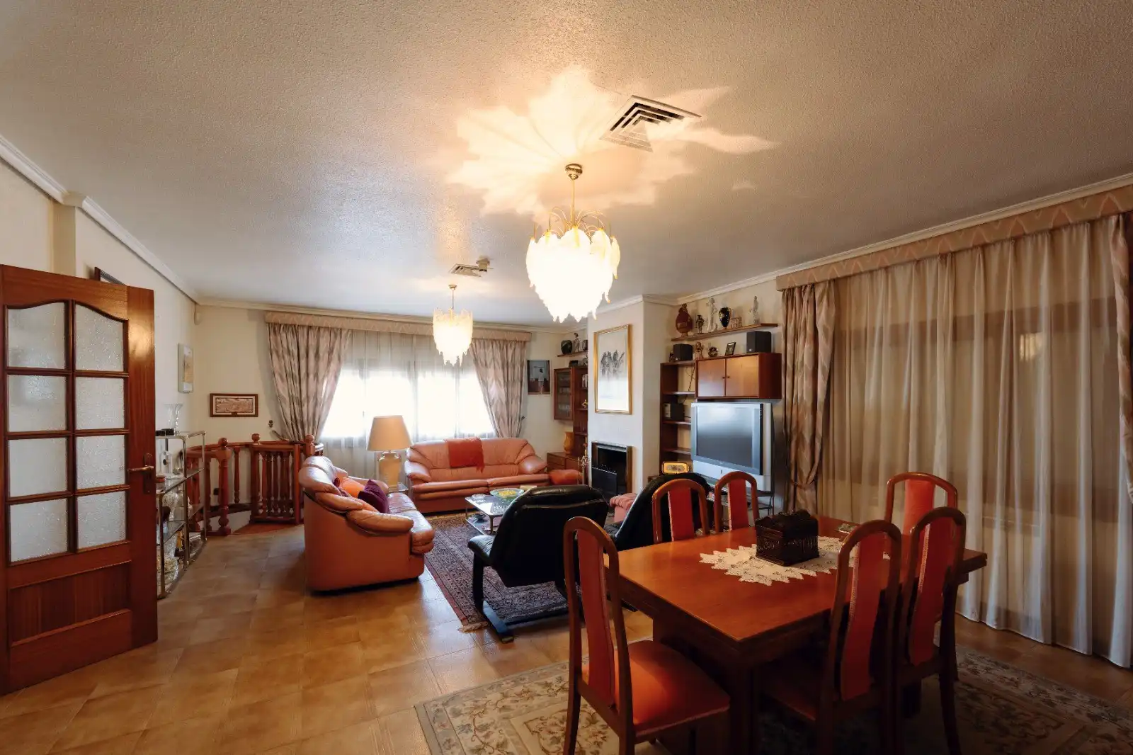 Living room of Houses for sale in Recas  with Air Conditioner, Heating and Private garden
