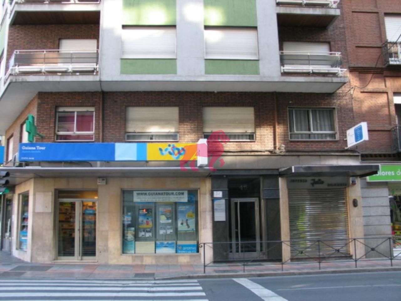 Oficina de lloguer a Padre Isla, 46, Centro Ciudad