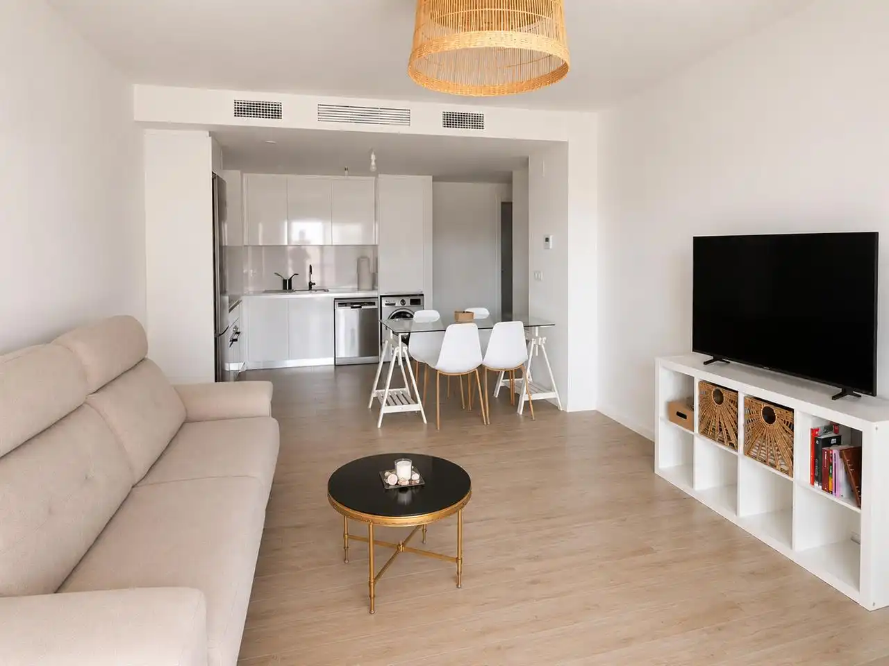 Sala d'estar de Pis de lloguer en Málaga amb Piscina i Moblat