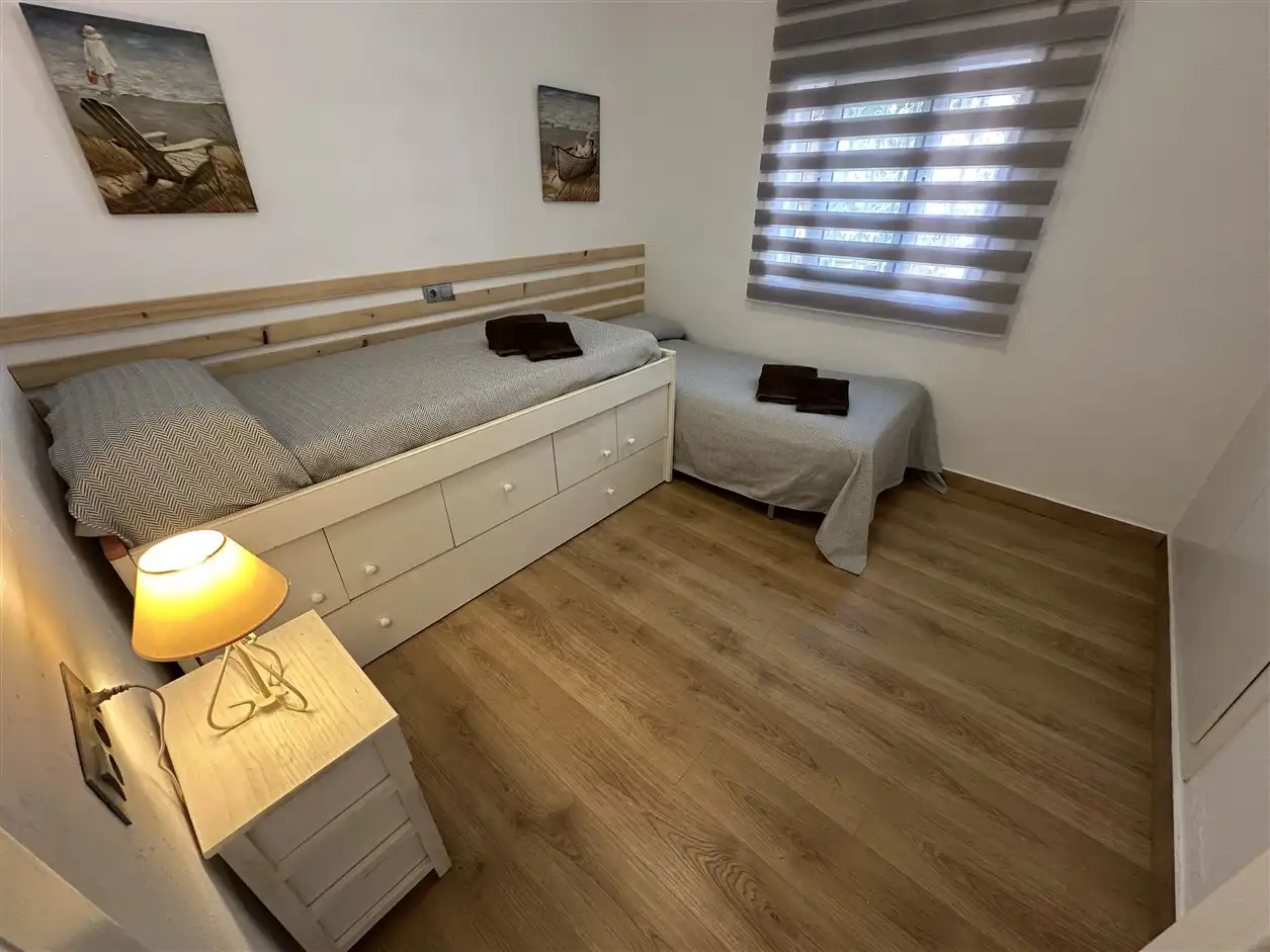 Habitación de Planta baja de alquiler en Cambrils con Terraza, Trastero y Amueblado
