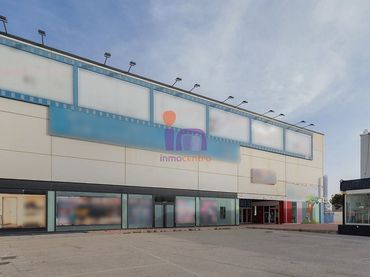 Industrial building for sale in Valdepeñas