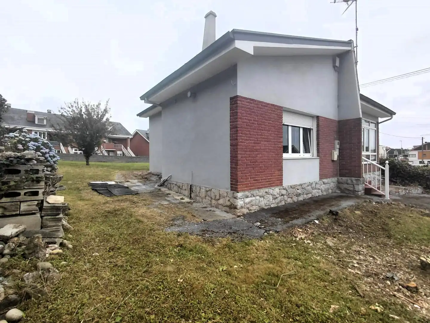 Vista exterior de Casa o xalet en venda en Piélagos amb Calefacció i Jardí privat
