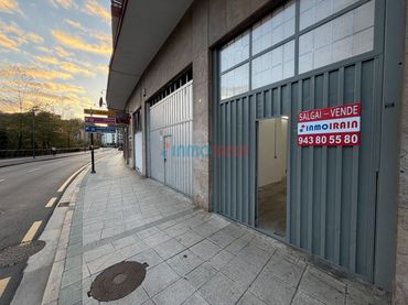 Local commercial à vendre à Zazpiturrieta Kalea
