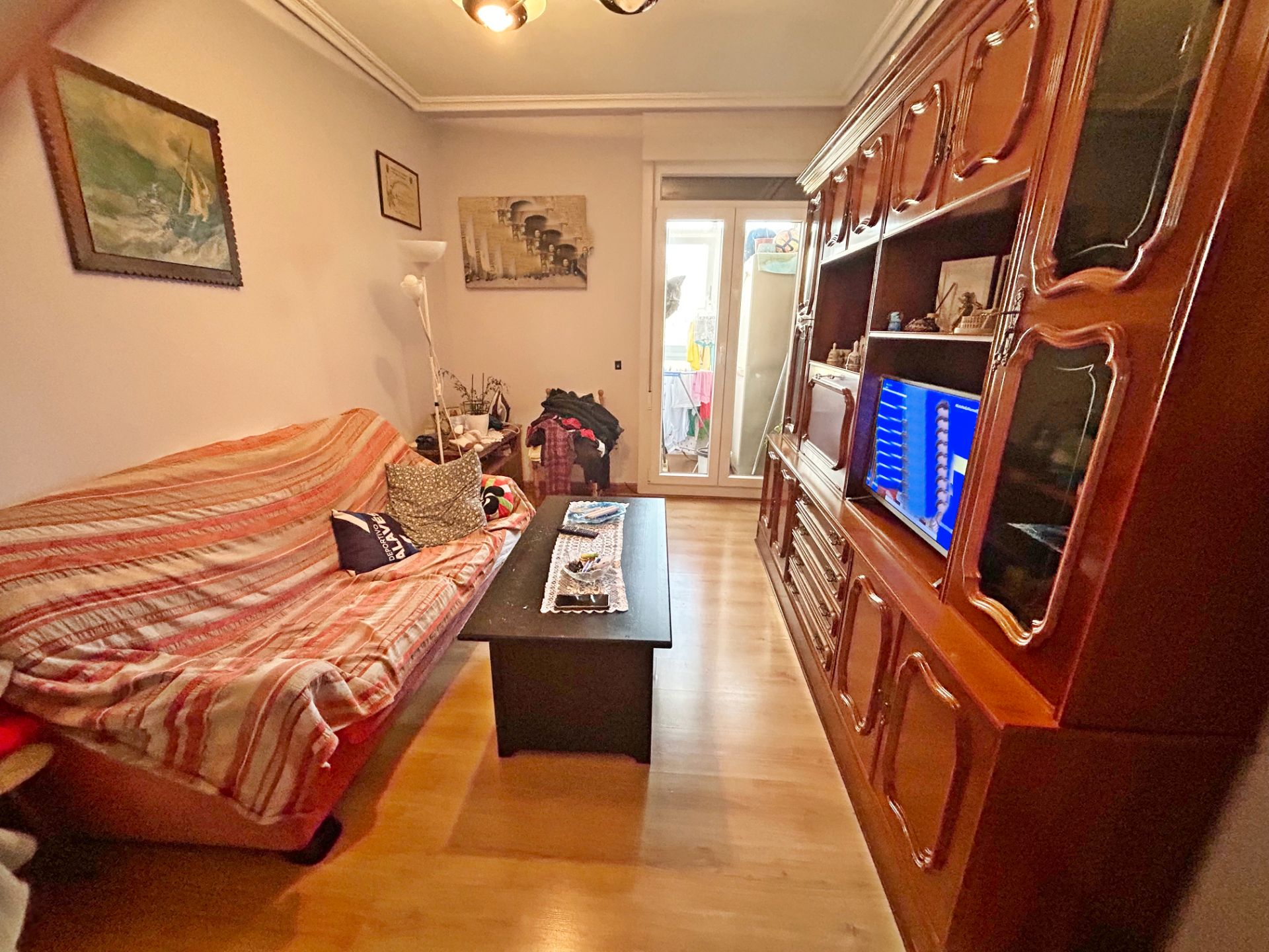 Sala d'estar de Pis en venda en Vitoria - Gasteiz amb Calefacció, Terrassa i Traster