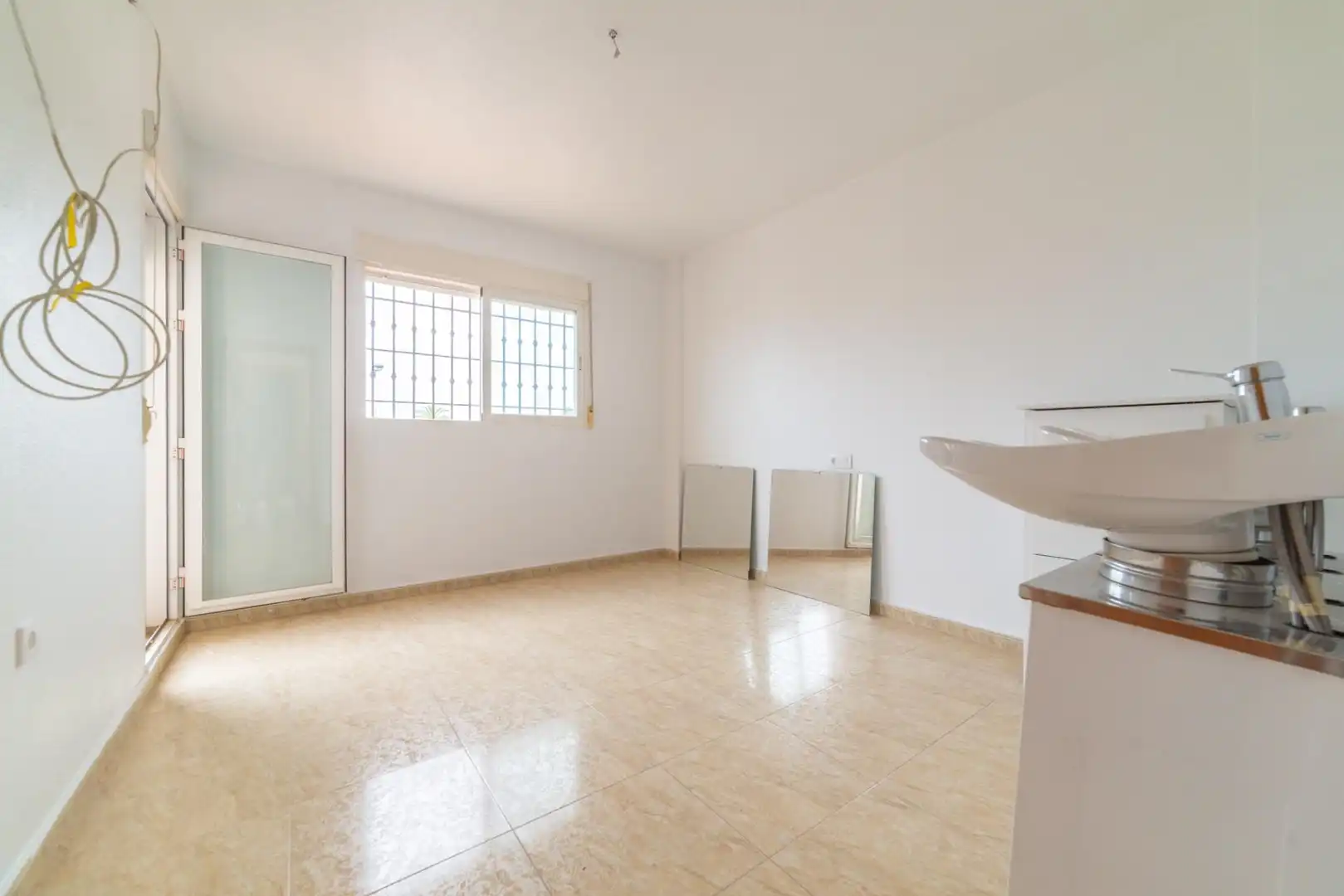 Sala de estar de Casa adosada en venta en San Pedro del Pinatar con Aire acondicionado, Terraza y Trastero