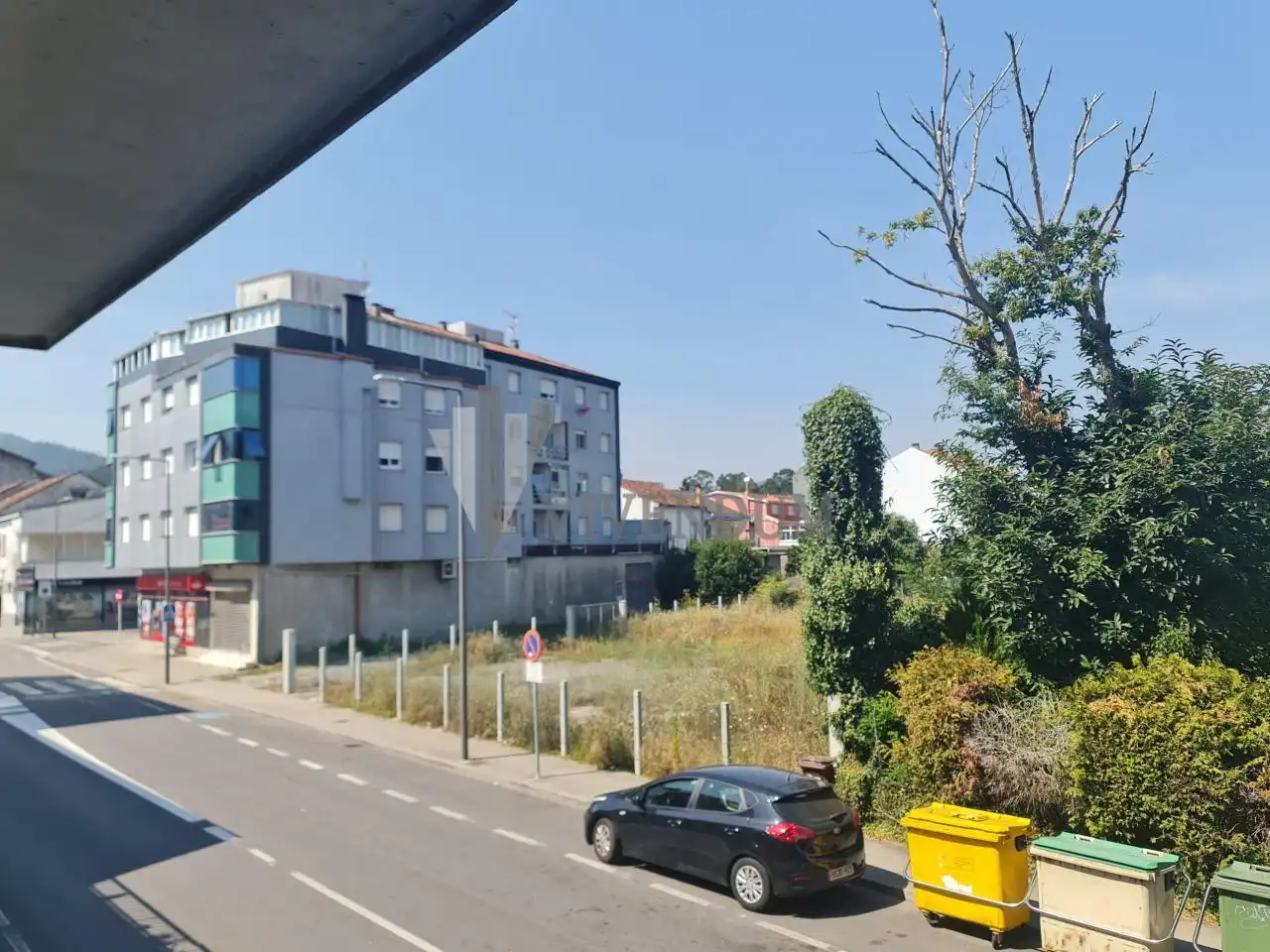 Vista exterior de Edificio en venta en Outes