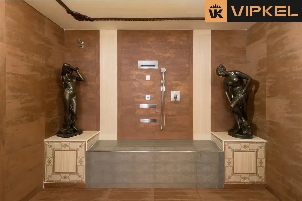 Bathroom of Buildings for sale in Barcelona