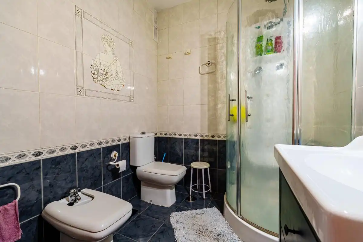 Bany de Dúplex en venda en Getafe amb Calefacció, Jardí privat i Terrassa