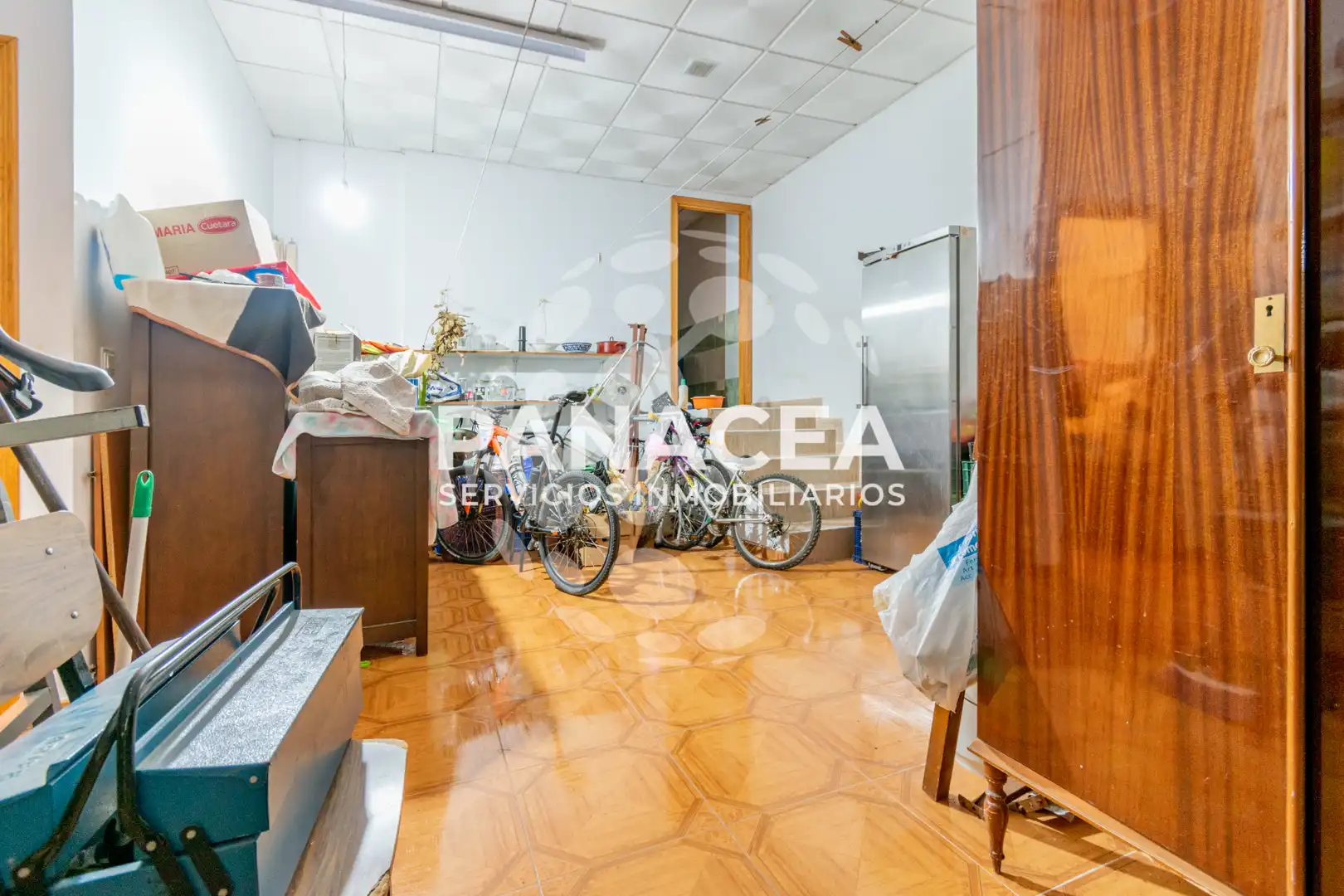 Local en venta en Vícar