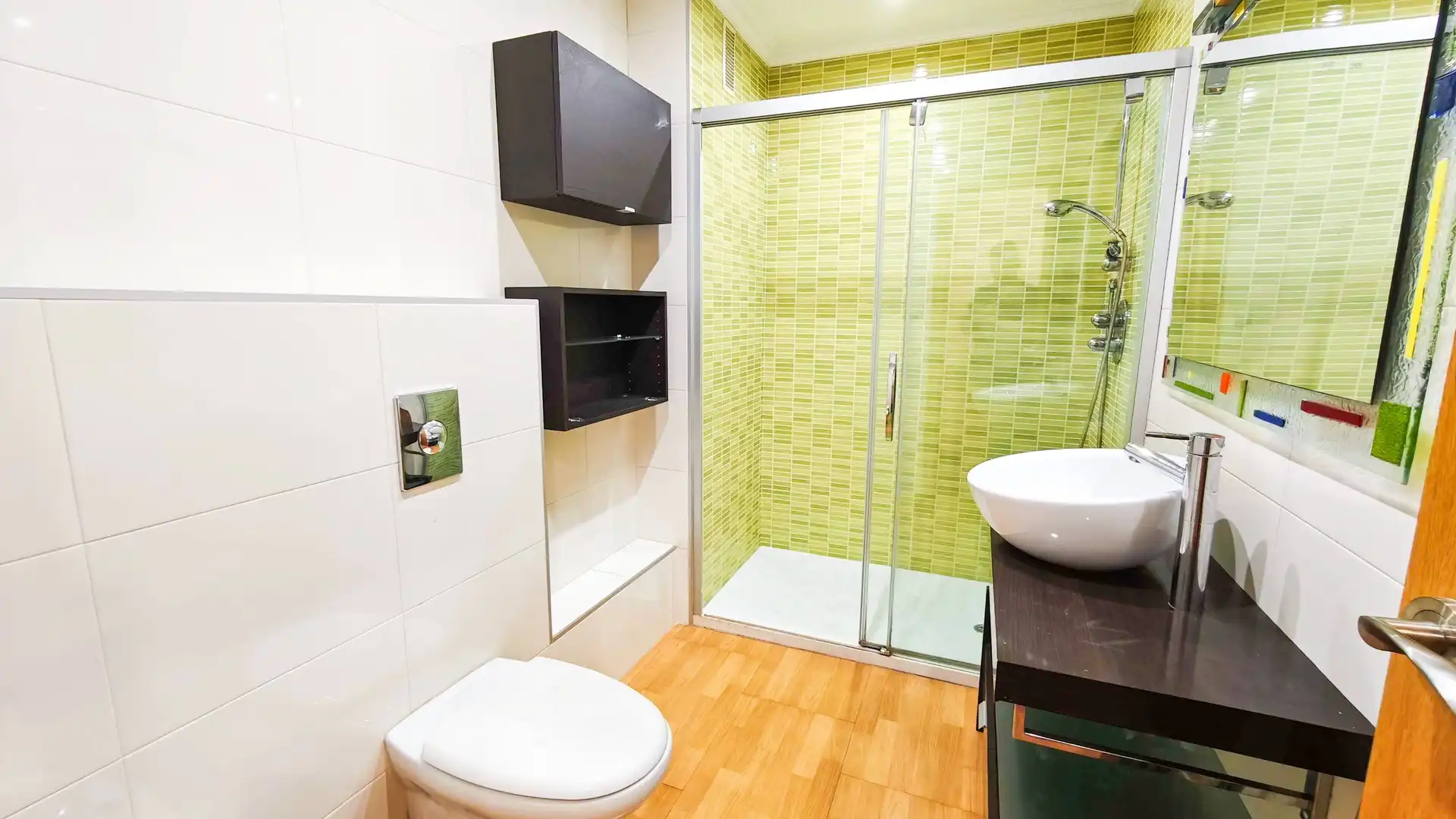 Baño de Piso de alquiler en Elche / Elx con Aire acondicionado, Trastero y Amueblado