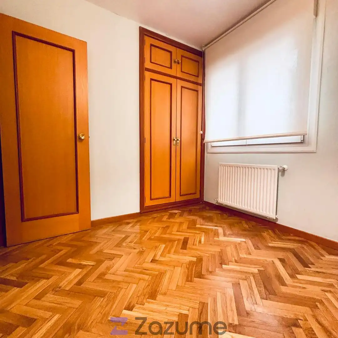 Habitación de Apartamento de alquiler en Zaragoza con Aire acondicionado, Calefacción y Parquet