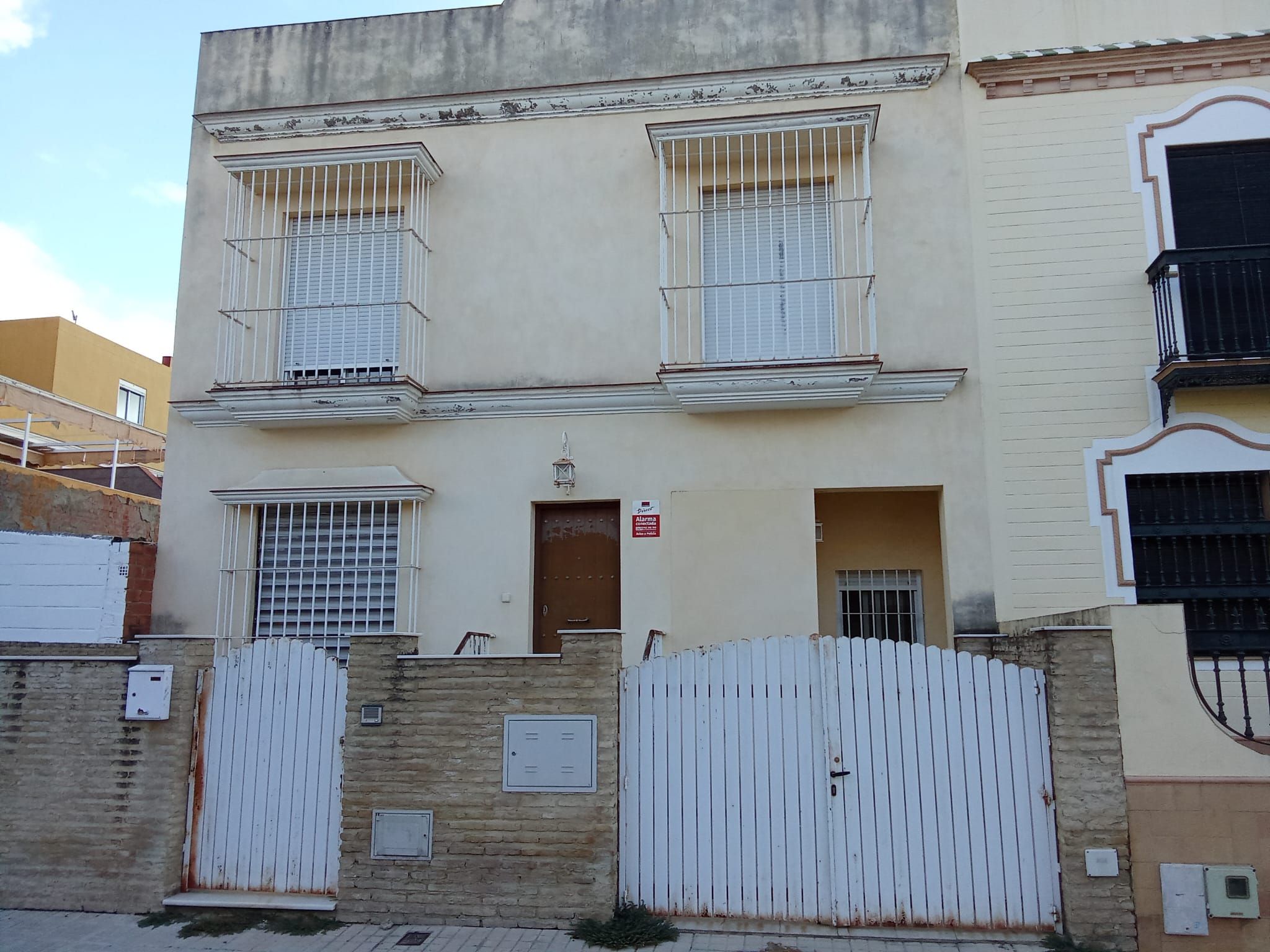 Exterior view of House or chalet for sale in Santiponce