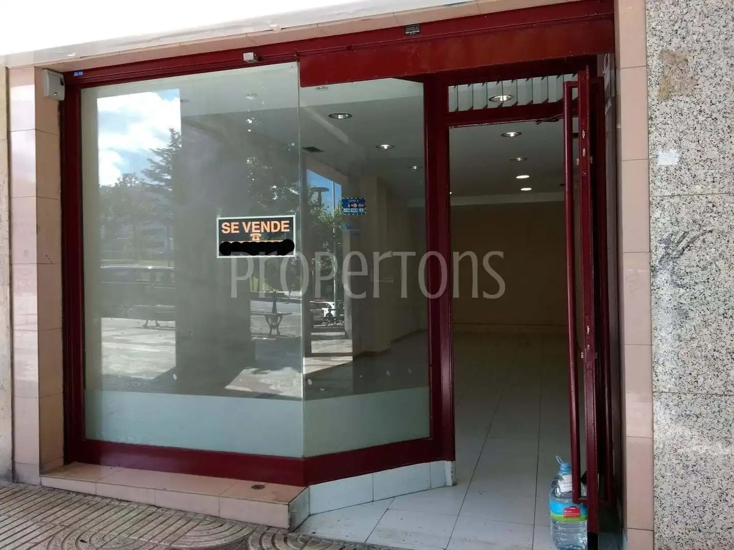 Local comercial en venta en Bagatza - S. Vicente, imagen 2