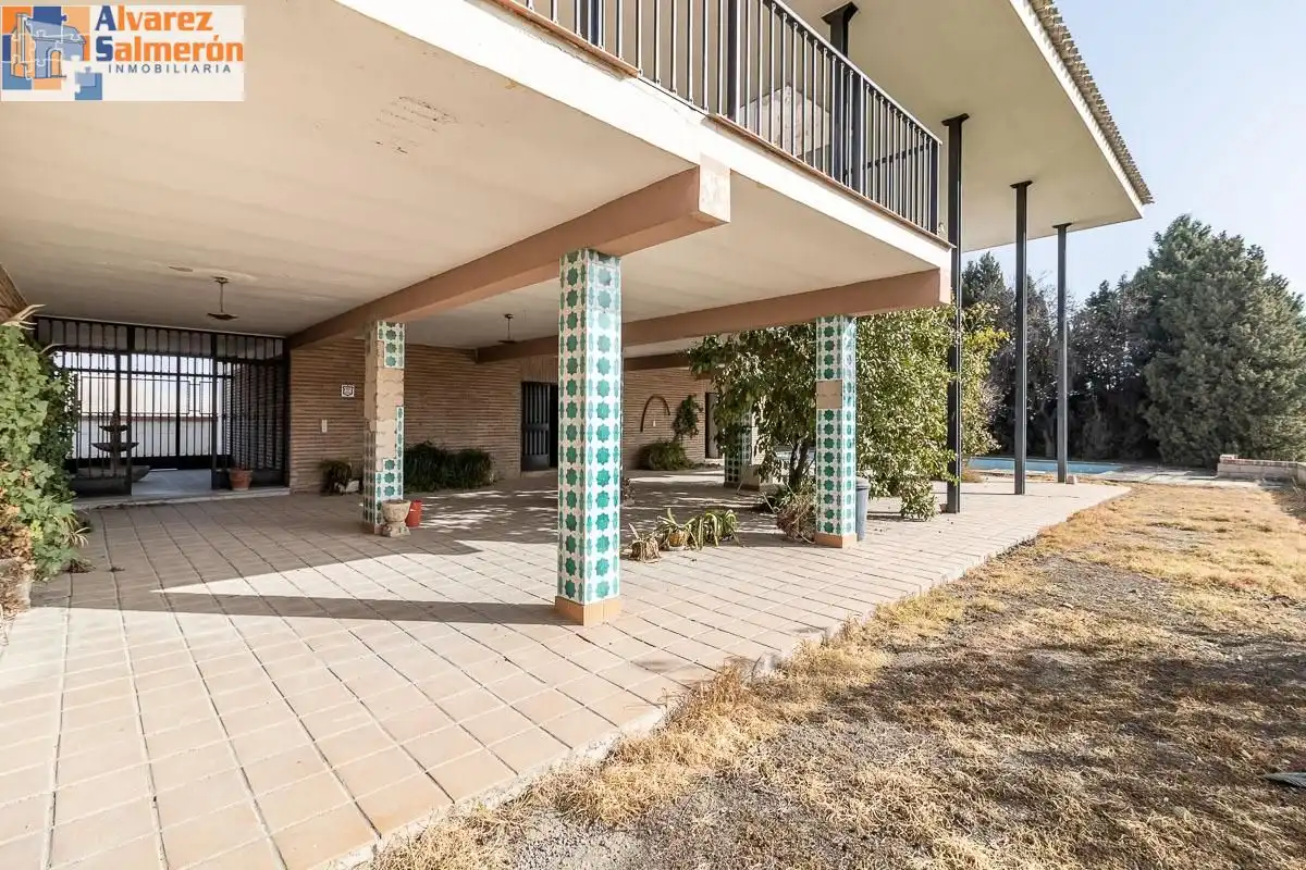 Casa rústica amb piscina en venda a Santa Fe, imagen 45