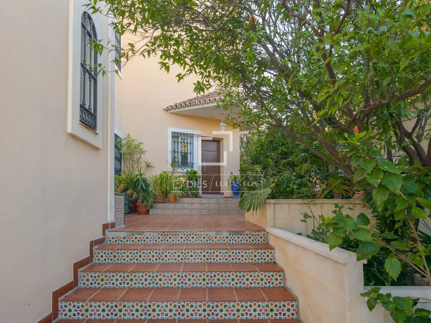 Vista exterior de Casa o xalet en venda en Rincón de la Victoria amb Aire condicionat, Jardí privat i Terrassa