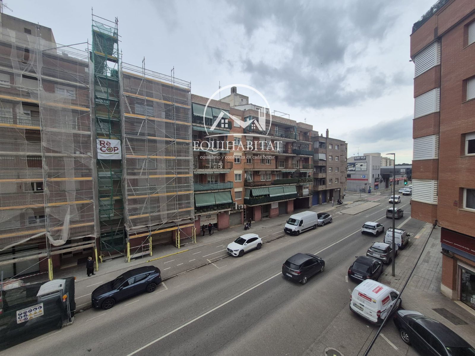 Exterior view of Flat for rent in  Lleida Capital  with Air Conditioner