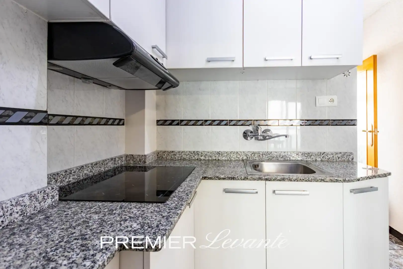 Kitchen of Flat for sale in Elda  with Air Conditioner