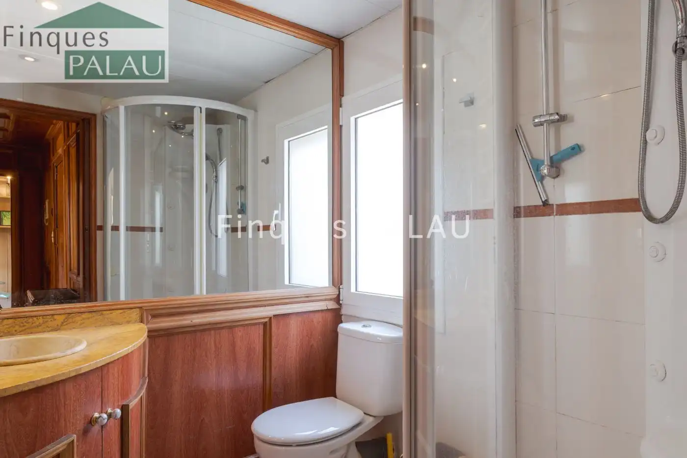 Bathroom of Houses for rent in Sant Joan Despí  with Air Conditioner, Heating and Private garden