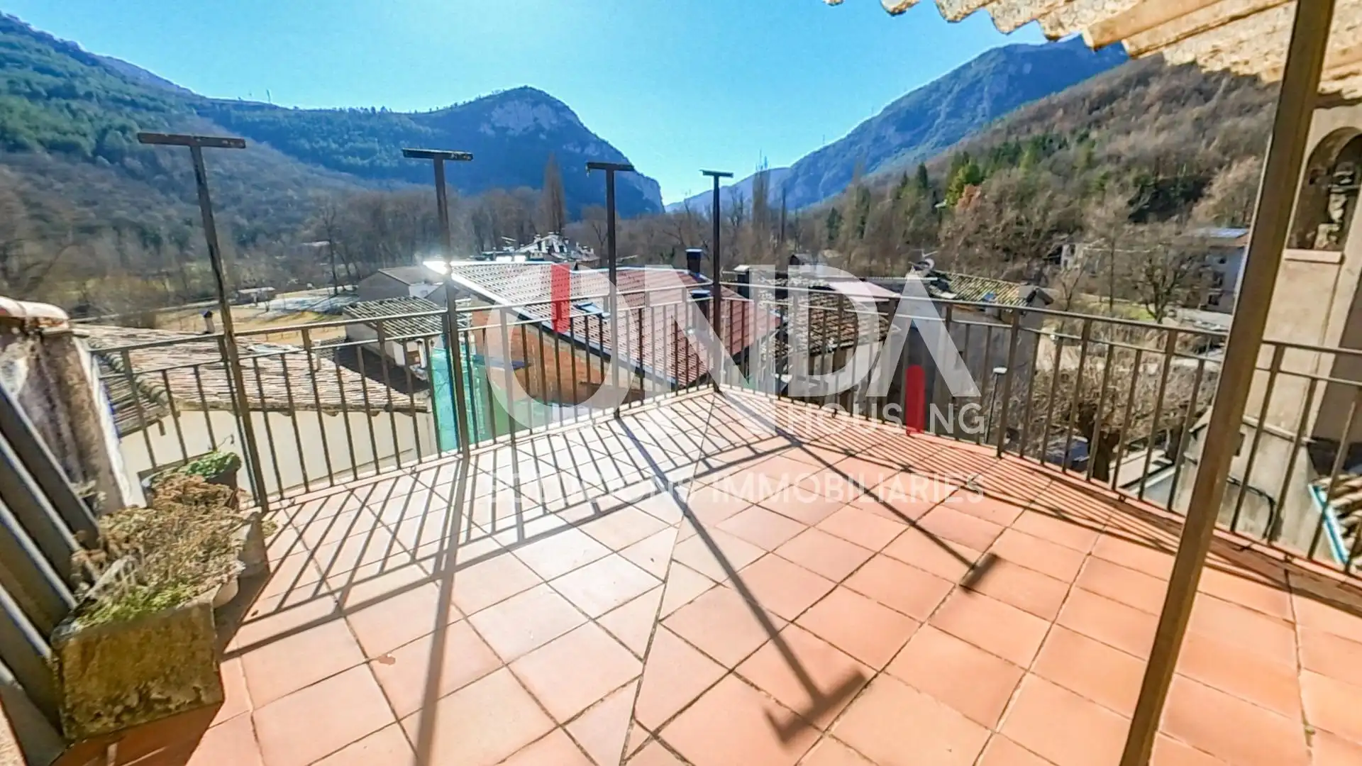 Buildings for sale in Avenida FLAMISELL, 5, Senterada