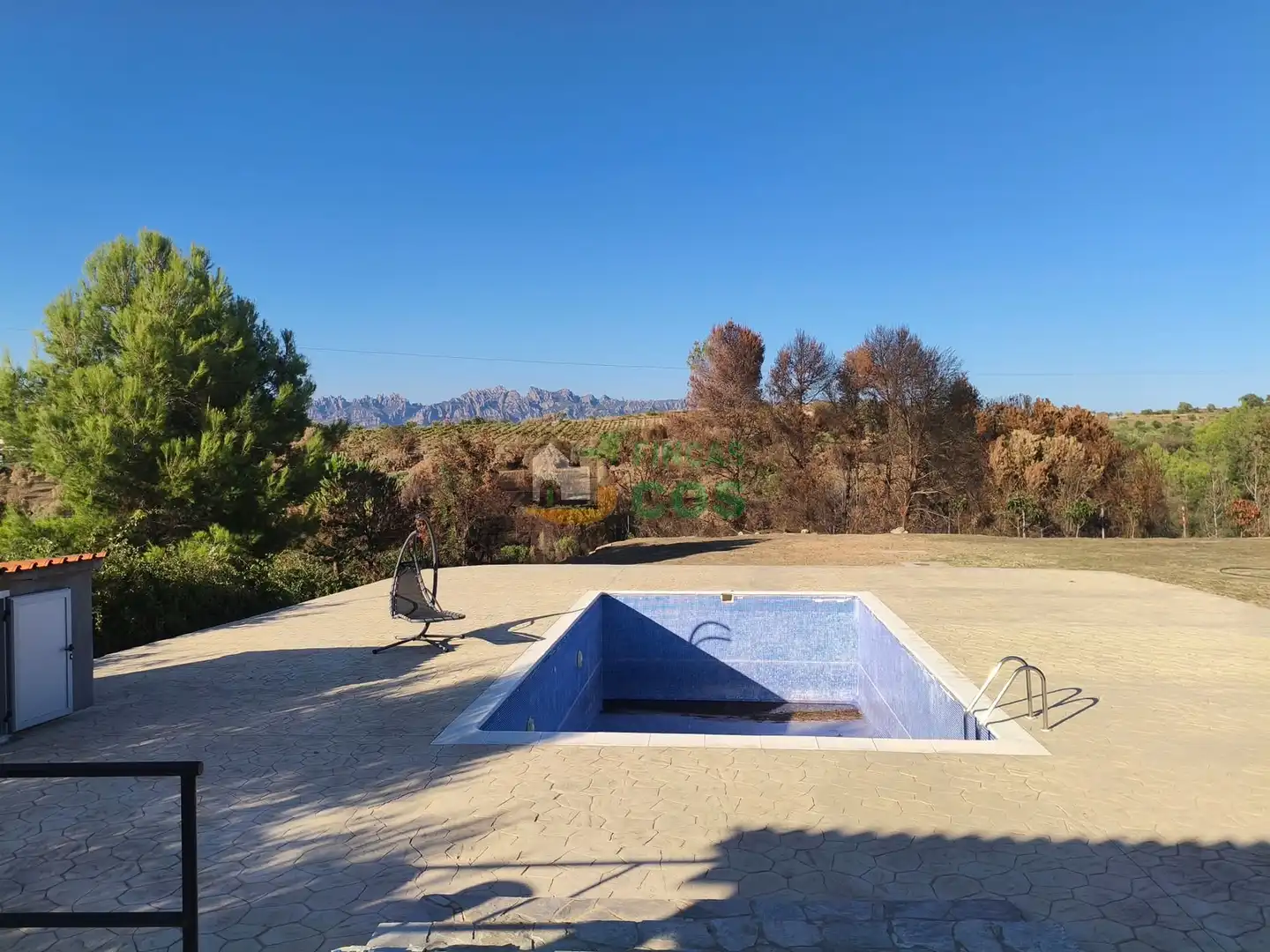 Casa con piscina en venta en Carrer Salvador Claramunt, imagen 3
