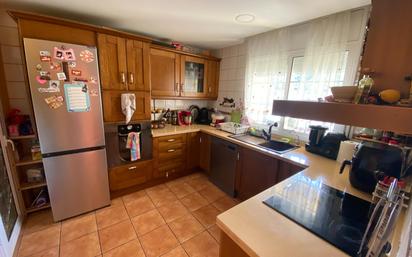 Kitchen of Single-family semi-detached for sale in El Vendrell  with Heating, Private garden and Terrace