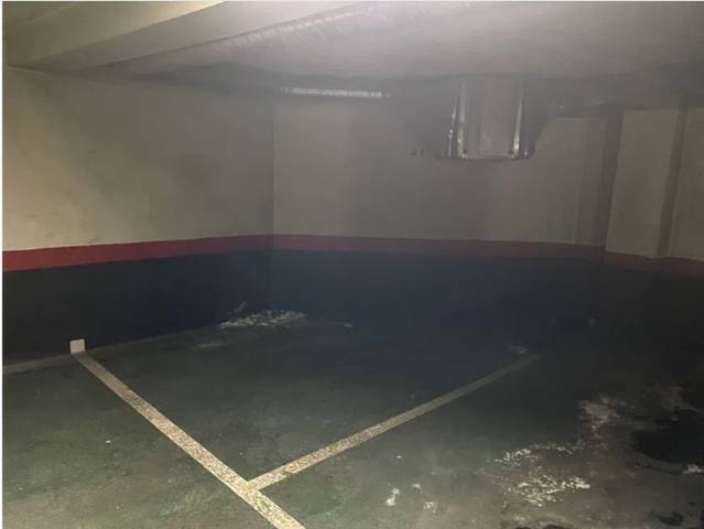 Garaje en Alquiler en Calle del Aviador Zorita, 3 en Cuatro Caminos - Azca