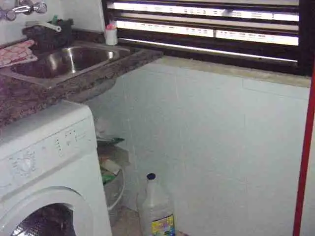 Cuina de Pis de lloguer en Valencia amb Aire condicionat, Calefacció i Moblat