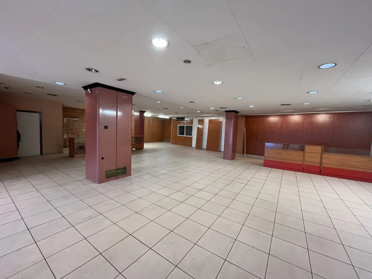 Commercial properties for rent in Manresa