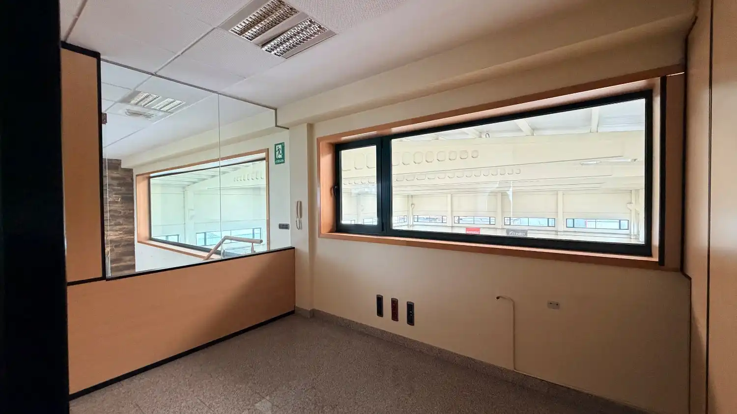 Office for rent in Narón  with Air Conditioner and Heating
