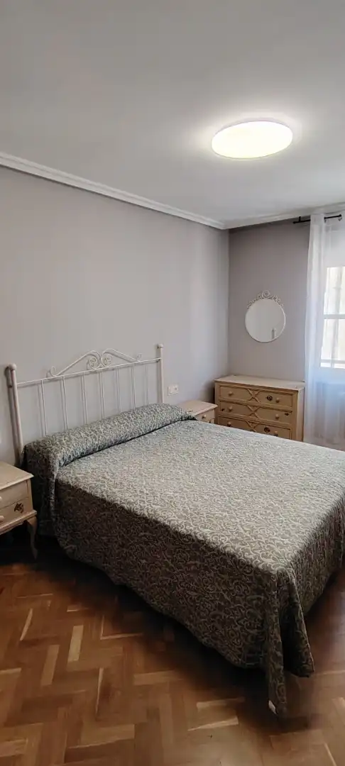 Apartamento con ascensor en alquiler en Chinchibarra - Capuchinos, imagen 10