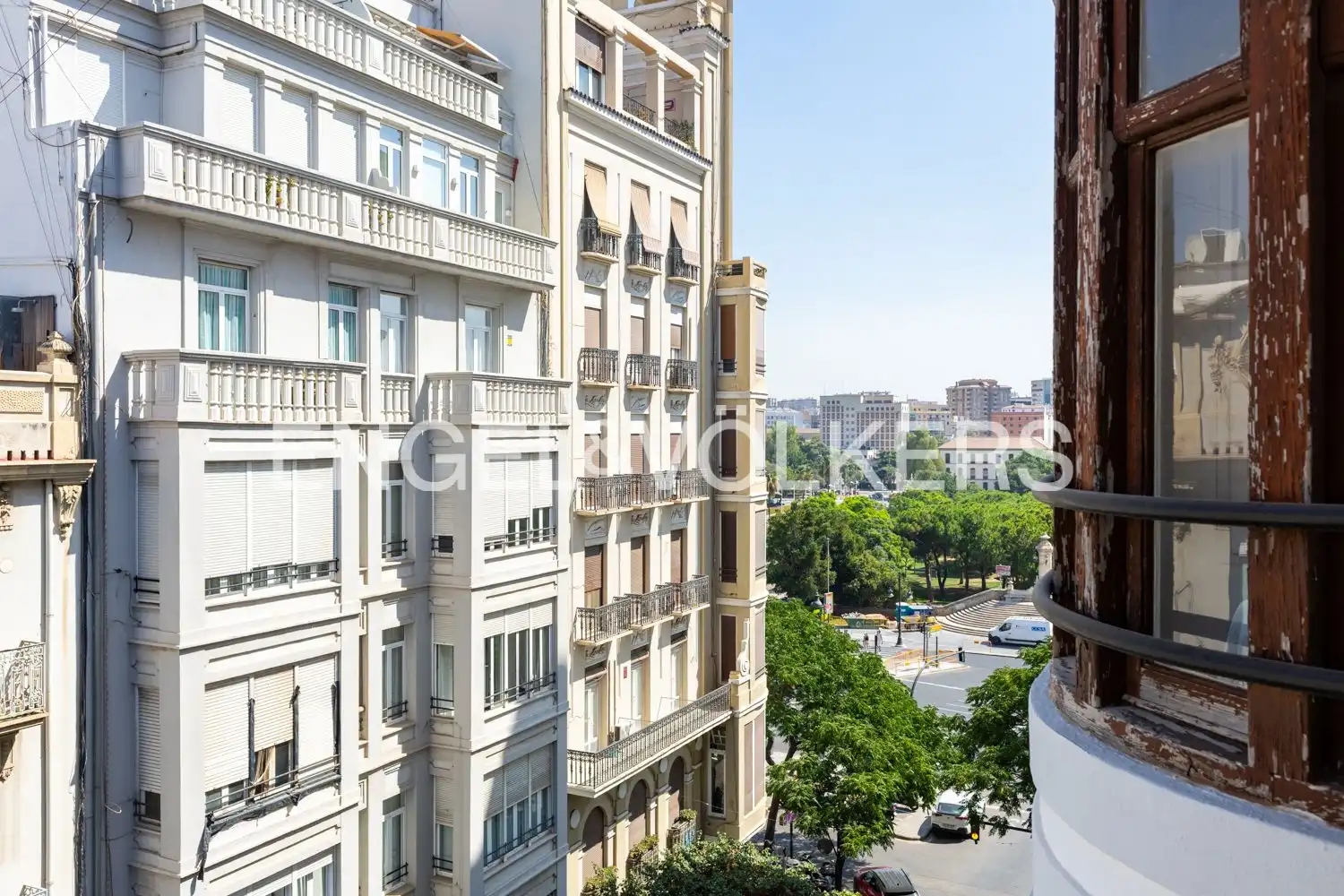 Außenansicht von Wohnung zum Verkauf in Valencia mit Heizung und Balkon