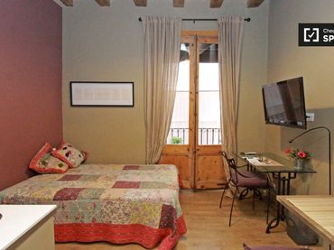 Appartamento con balcone in affitto a Ciutat Vella