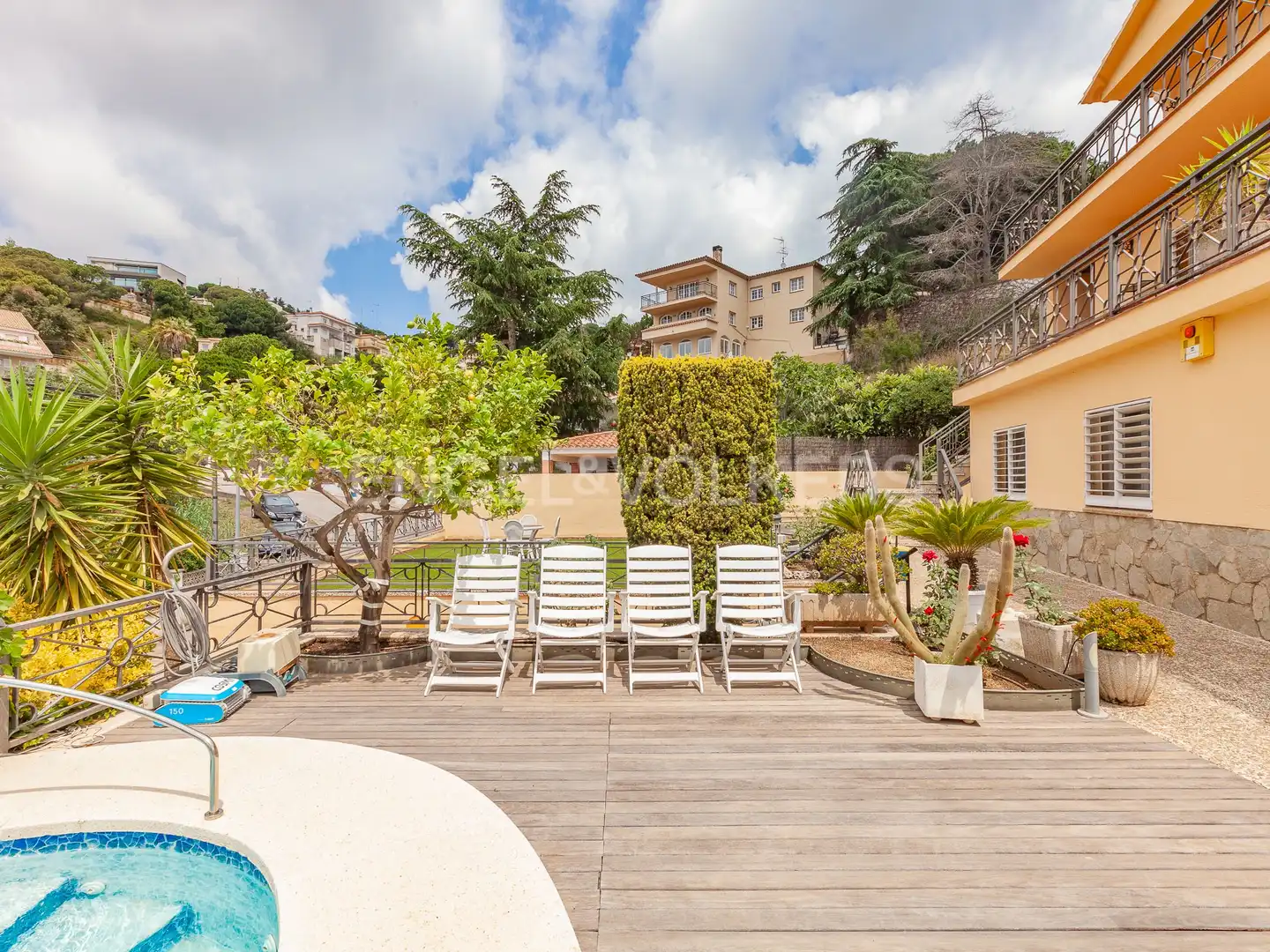 Jardín de Casa o chalet en venta en Mataró con Aire acondicionado, Calefacción y Jardín privado